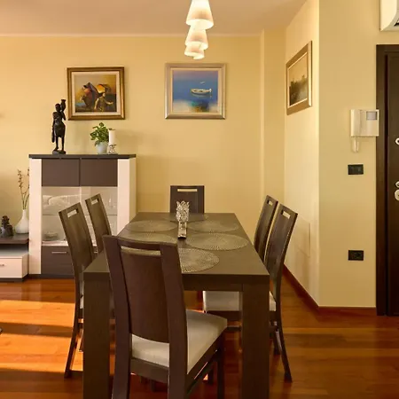 Sea View & Garage - Modern 3br Apartamento *