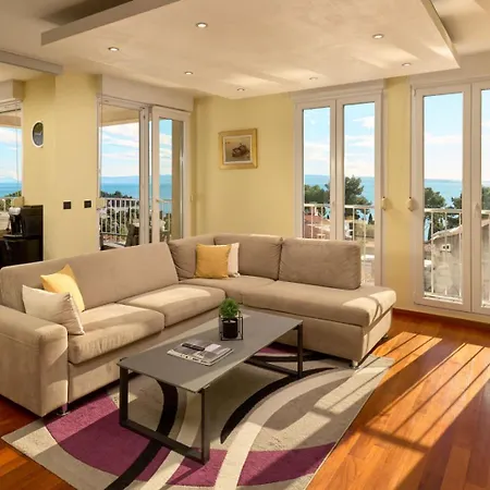 Sea View & Garage - Modern 3br Apartamento Split