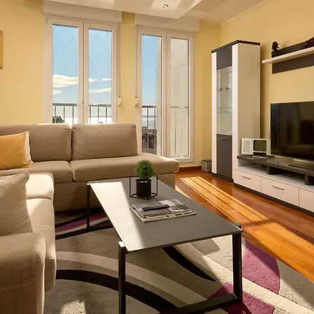 Sea View & Garage - Modern 3br سبليت